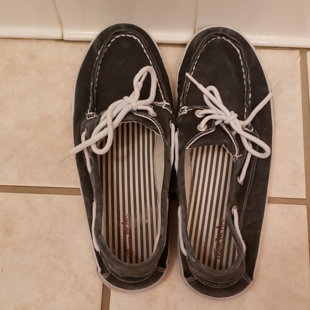 Used - Picture 3 of 3